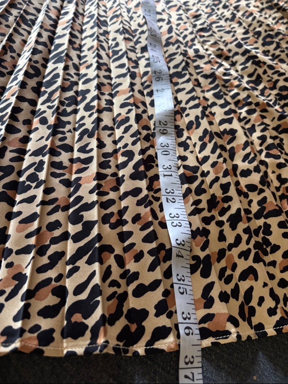 ON 34TH Trendy Leopard Print Pleated Midi Skirt | Size M - Picture 8 of 9